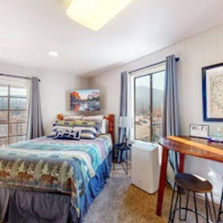 Couples Hideout In Heart Of Oakhurst Exteriör bild