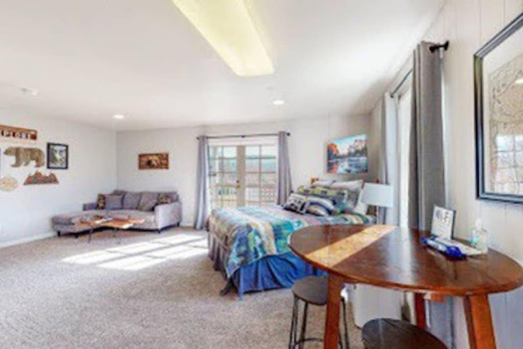 Couples Hideout In Heart Of Oakhurst Exteriör bild